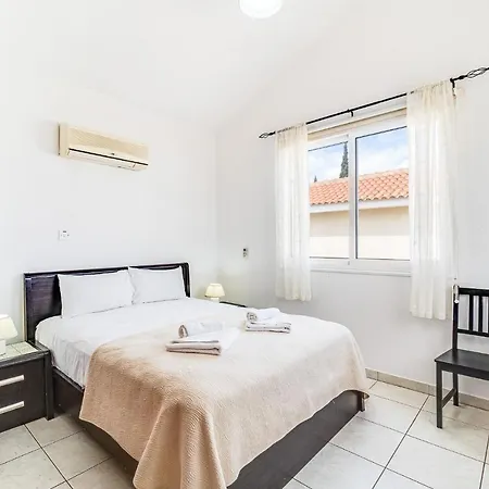 Vila Sunnyside Mandali By Ezoria Protaras